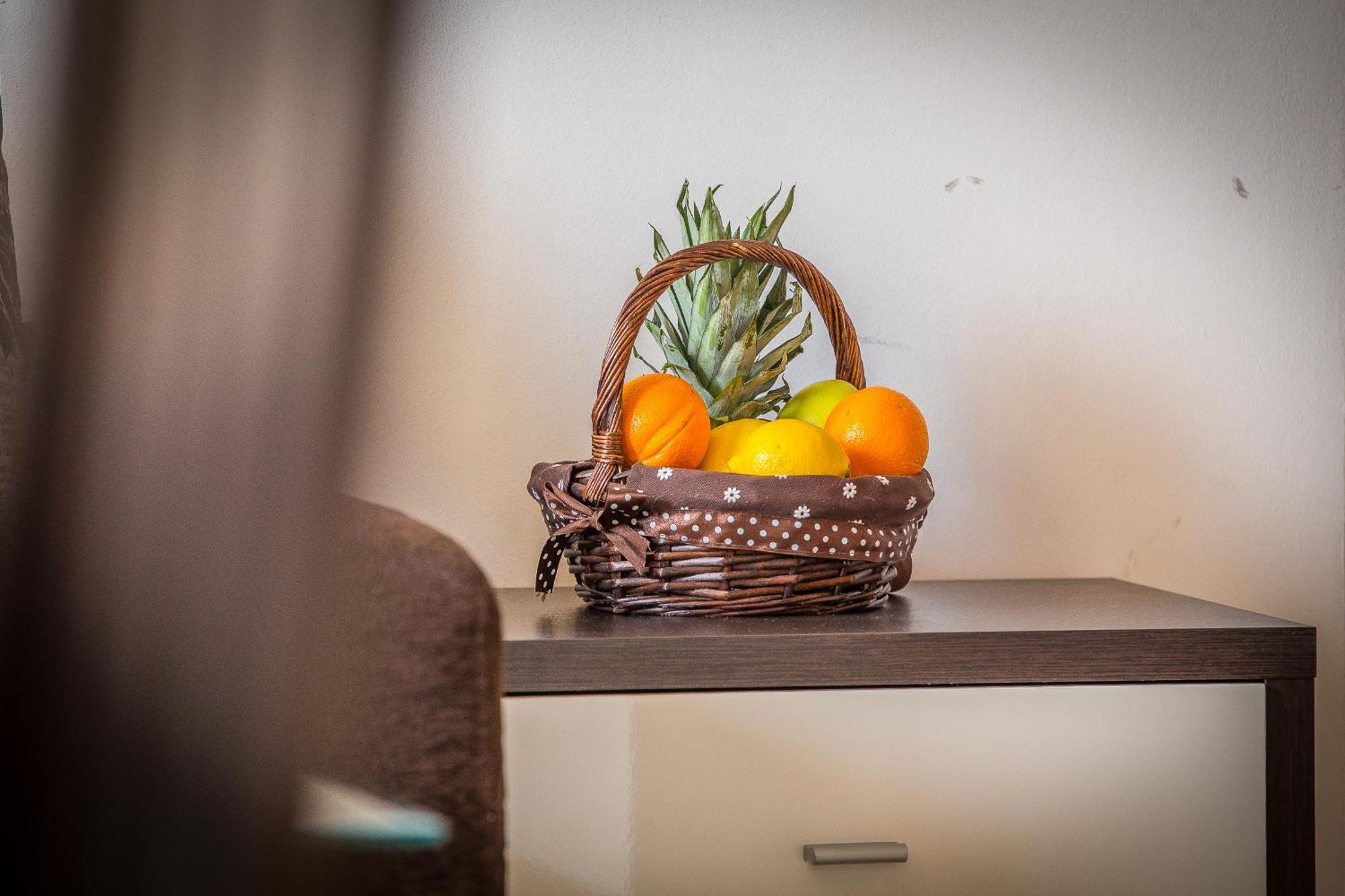 Apartments Milan Makarska Rum bild
