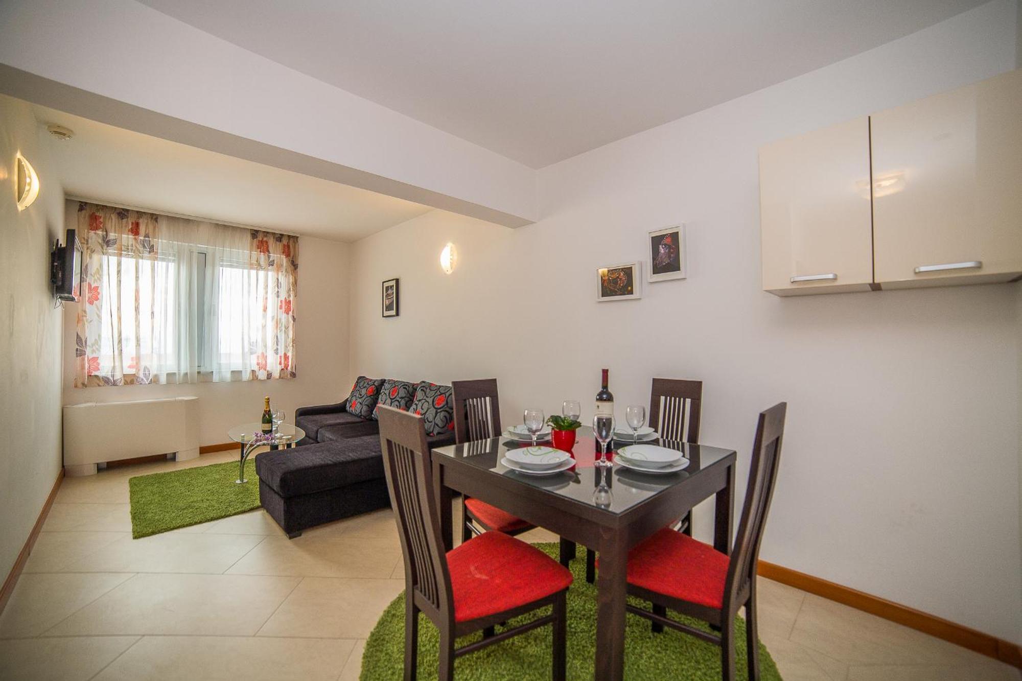 Apartments Milan Makarska Rum bild