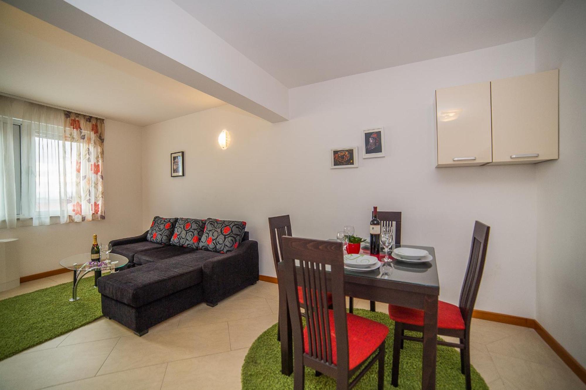 Apartments Milan Makarska Rum bild