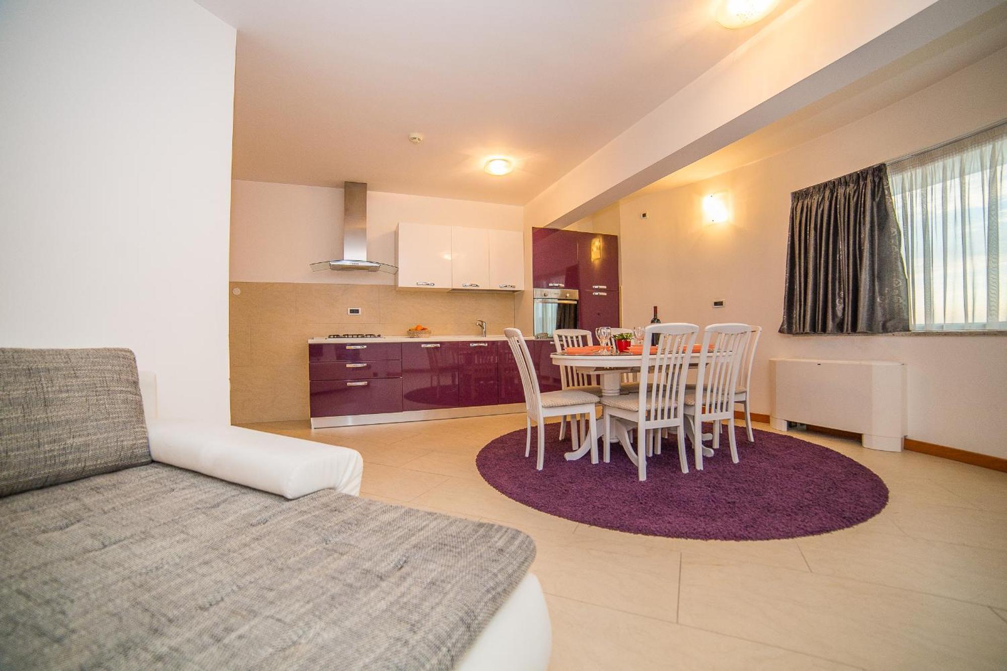 Apartments Milan Makarska Rum bild