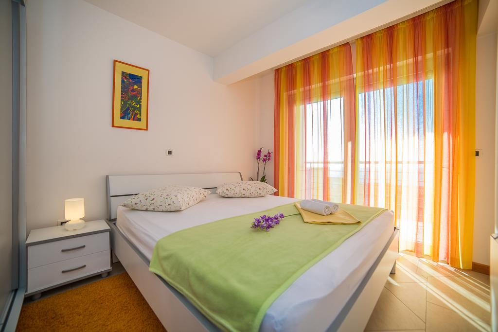 Apartments Milan Makarska Exteriör bild