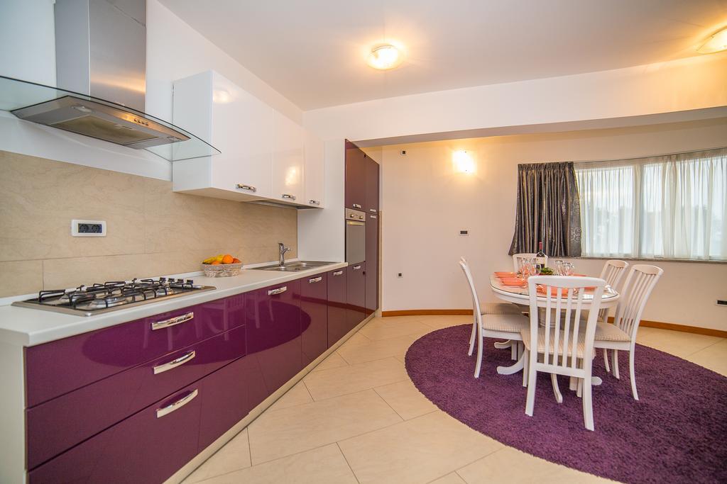 Apartments Milan Makarska Exteriör bild